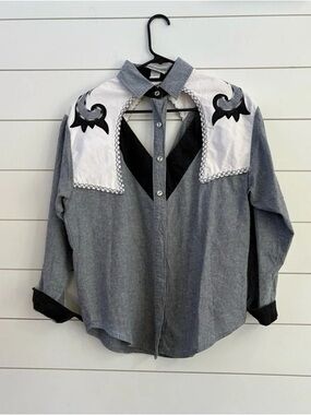 Men's Grey Western-Style Button-Up Shirt with White Shoulder Panels